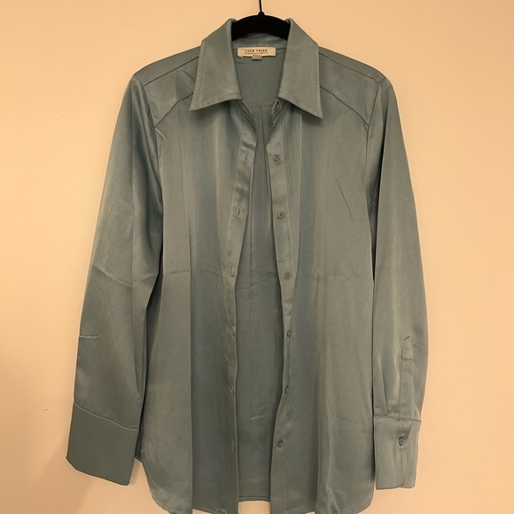 12TH TRIBE Satin cowl neck tank and button up - Picture 3 of 3